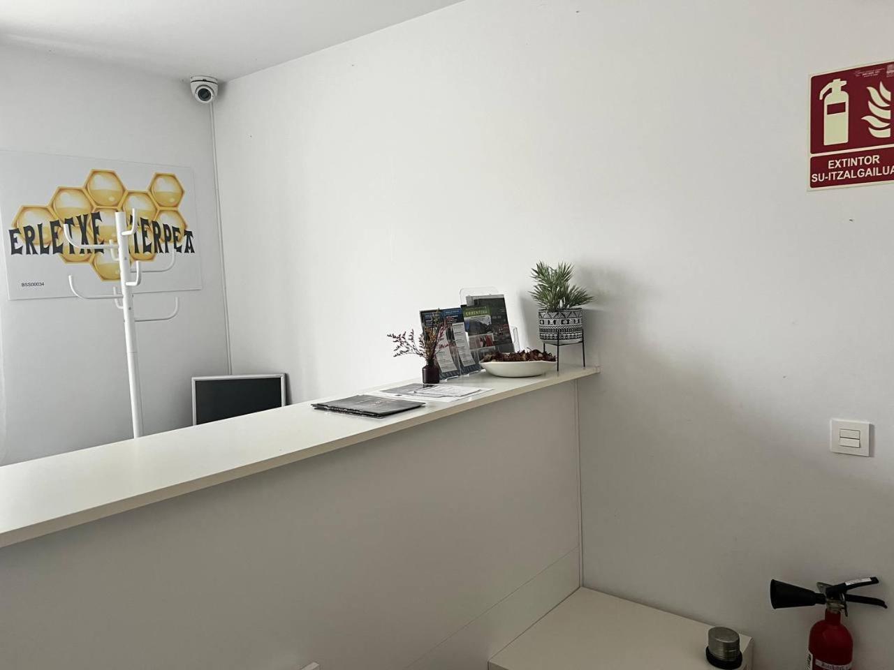 Erletxe Aterpea Hostel Lezo Luaran gambar